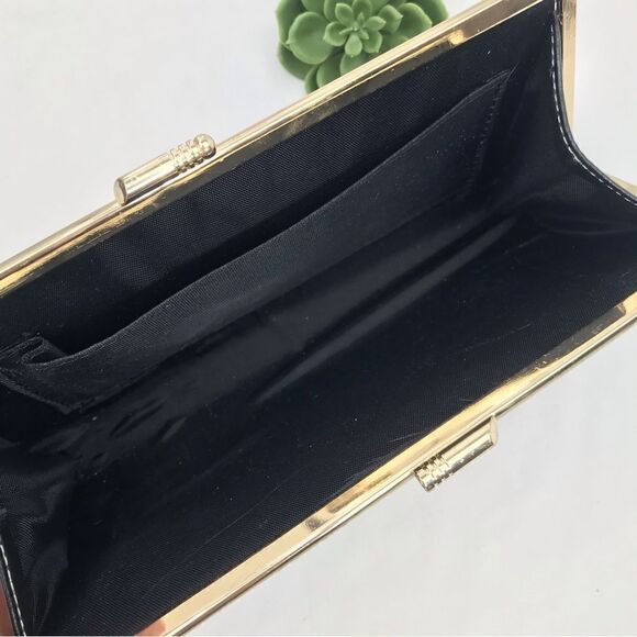 Bundle of 2 Brown and Black Grommet Clasp Clutches - Picture 13 of 16